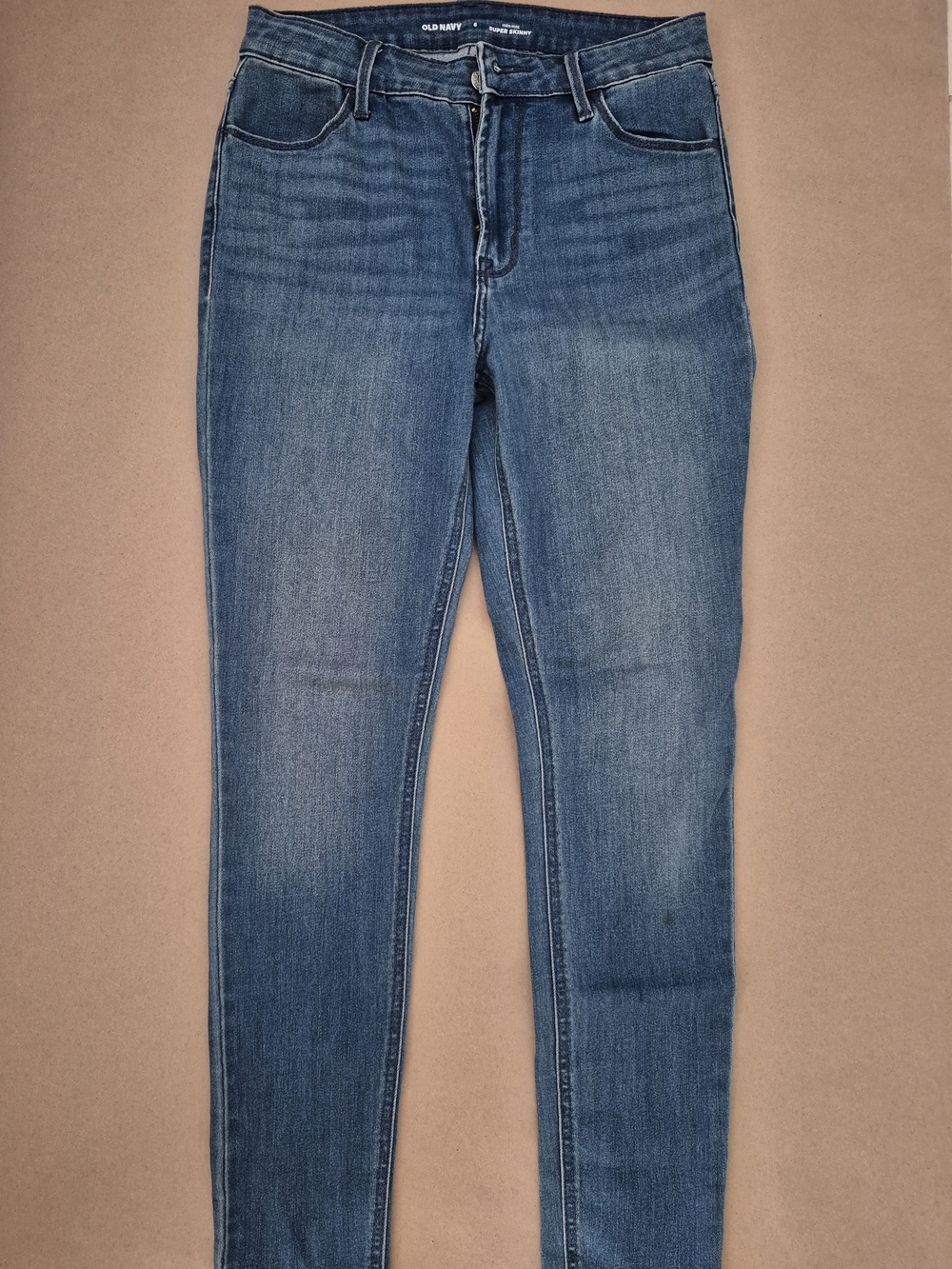 Old Navy High-Rise Skinny Jeans in Medium Blue Wash